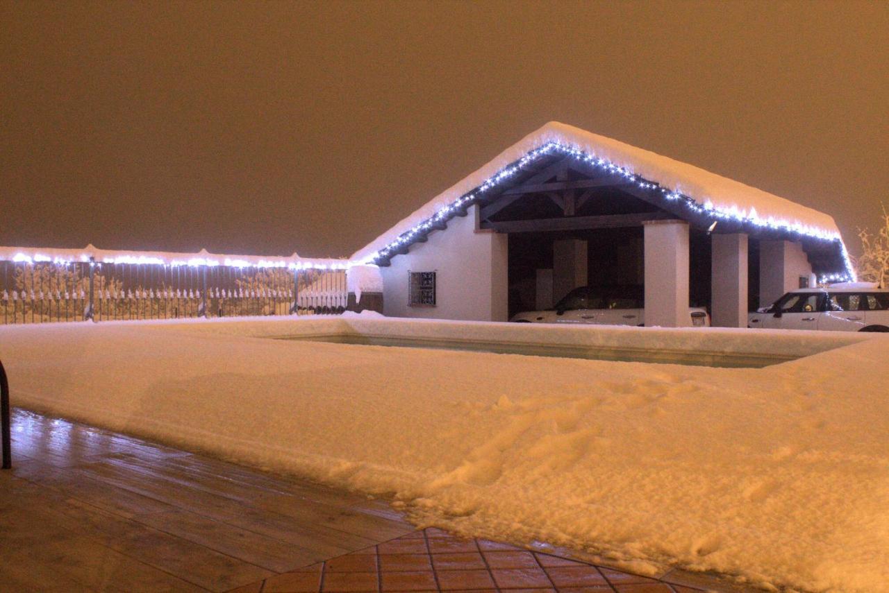 L'Alba Di Langa Hotel Narzole Kültér fotó