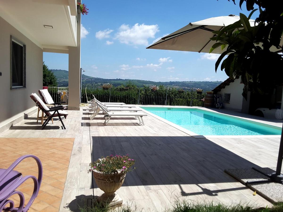 L'Alba Di Langa Hotel Narzole Kültér fotó